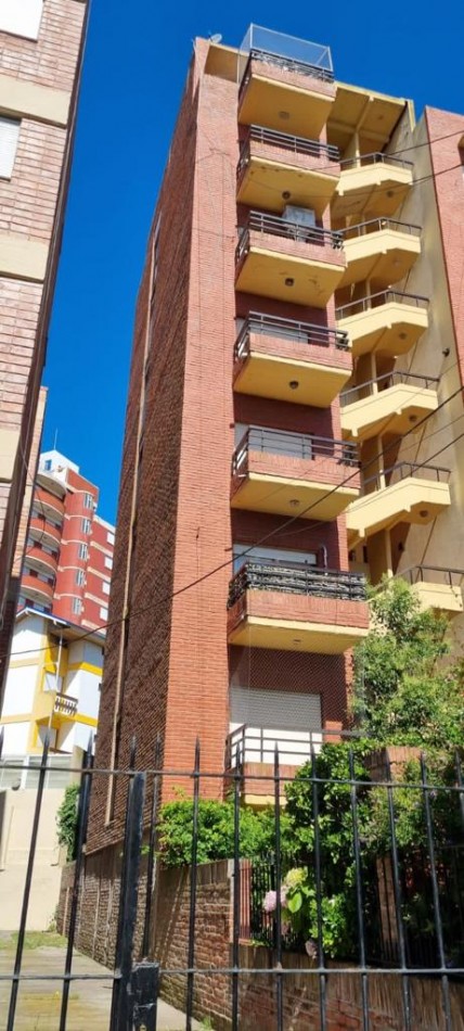 VENDEMOS DPTO 2 DORMITORIOS ZONA CENTRO Y A 2 CUADRAS DE LA PLAYA - VILLA GESELL